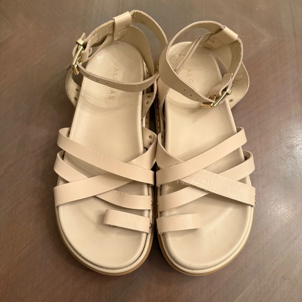 ALOHAS Cream Strappy Ankle Buckle Sandals